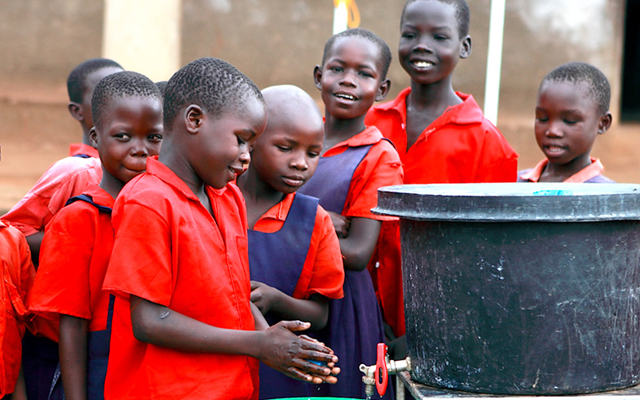 命を守る手洗いを、アフリカ・ウガンダの地へ 「主軸の衛生ビジネスを世界貢献につなぐ」 サラヤ株式会社 - 共感転職 doda Emotional Matching