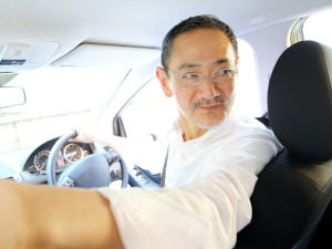 株式会社ハロー 役員運転手／月給23万円以上／年齢不問／待機の間は自由時間