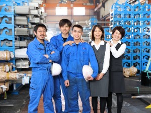 山進産業株式会社(YAMACOグループ) 倉庫作業・加工・配送スタッフ／賞与年3回／年休112日