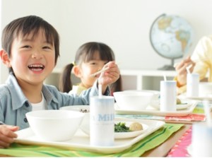 株式会社東洋食品　 学校給食の管理／学校給食のリーディングカンパニー／未経験歓迎