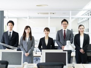 株式会社クオーレ 一般事務／未経験歓迎／基本定時退社／完全週休二日制