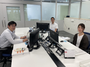 神戸天然物化学株式会社【グロース市場】 経理／業界未経験歓迎／残業平均11.1時間／年間休日125日