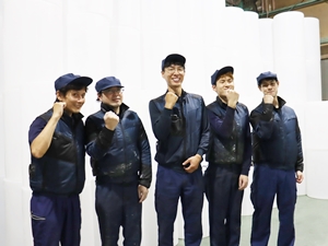 日新ケミコン株式会社 産業用容器の製造／完全土日祝休み／年間休日127日／面接1回