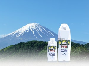 富士ミネラルウォーター株式会社 飲料水メーカーの事務・受発注／未経験OK／月給25万円以上