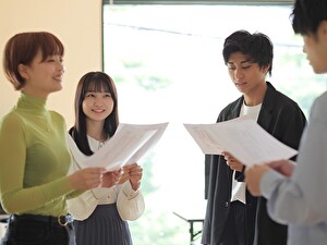 株式会社マニア・マニア(ワタナベエデュケーショングループ) 芸能スクール運営スタッフ／年休125日／10連休以上取得可