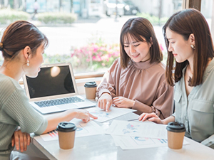 株式会社テンポスバスターズ(テンポスHDグループ) 新規事業の企画開発／年休123日（土・日）／従業員持株会あり