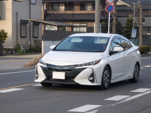 株式会社ベルテック 「自動車部品の品質管理」月給27万円～／年休121日／土日休