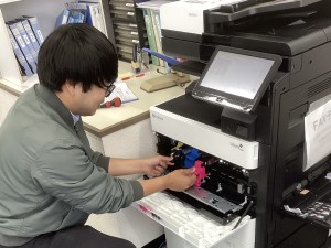 有限会社ダイトー オフィス機器のセットアップスタッフ／未経験歓迎／残業少なめ