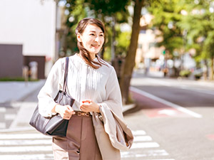 日興自動車株式会社(日興自動車グループ) 経理総務（未経験歓迎／終業16時半／残業月20H以下）