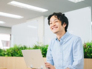 日本キャリアグループ株式会社 総合職（広告営業・事務・その他）／未経験歓迎／転勤無し