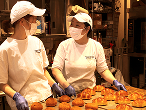 株式会社ｎｉｇｉｒｕ オープニング！パン・焼き菓子工場の製造スタッフ・責任者