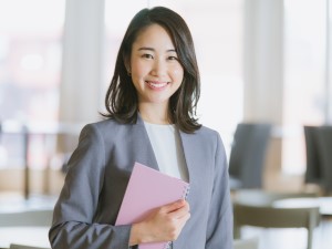 押谷フエルト化成株式会社 人事総務／土日祝休み／年間休日126日／賞与5カ月分