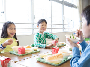 株式会社東部アシード 給食の調理員／未経験歓迎／応募者全員面接／残業少なめ