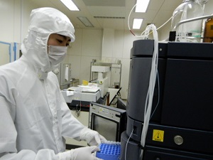 鶴原製薬株式会社 医薬品業界の未来を担うジェネリックの鶴原製薬の品質管理職