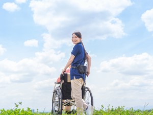 社会福祉法人 横浜やまびこの里 自閉症の方のサポート／奨学金返還補助あり／年休122日