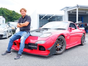 株式会社ファースト カスタム・スポーツカーの営業販売／平均年収600万円以上