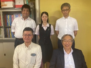 日成産業株式会社 賞与年3回／設計アドバイザー／残業平均10h以内／未経験歓迎