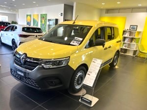 株式会社ユーロフランス(SHINWAグループ) ルノー車のセールスアドバイザー／未経験OK／月収30万円可