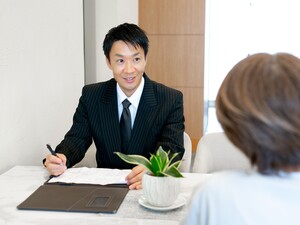 株式会社加納（加納会館） 葬祭アドバイザー／未経験歓迎／定時退社／賞与5カ月