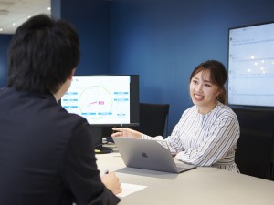 コクヨアンドパートナーズ株式会社(コクヨグループ) 資料リメイク／月給27万円以上／残業月5h程・週3日在宅勤務