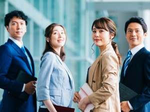 パーク２４ビジネスサポート株式会社 採用アシスタント／未経験歓迎／年休123日／正社員登用あり