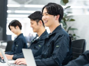 富士興業株式会社 物流管理業務／完全週休2日制／残業月20時間／各種手当充実