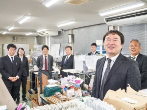 アオイ自動車株式会社 営業管理事務（未経験でも月給25万円／18時には退勤可）