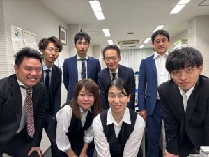 株式会社ベルシステム 営業／月給30万円以上／年休124日／土日祝休み／昼食無料