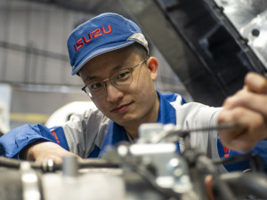 北海道いすゞ自動車株式会社 トラック・バスの整備を担うエンジニア／未経験OK／土日祝休