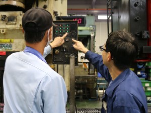 古山精機愛知株式会社 メンテナンススタッフ／残業少なめ／完休2日／大企業と取引多数