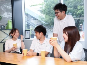 株式会社ＣＩＮＧＲＯＵＰ Webマーケター／9割が未経験スタート／年休120日以上