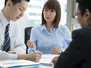 株式会社ＣＹＬＬＥＮＧＥ 管理系総合職（総務・財務・労務）／年休125日／土日祝休み