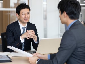 トゥループライド株式会社 コンサル営業／年休120日以上／学びの多い環境で成長できる