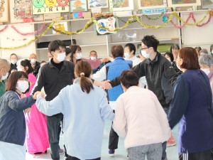 社会福祉法人甲府市社会福祉事業団 生活支援スタッフ／未経験OK／年休123日／賞与4.15カ月