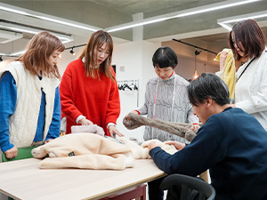 株式会社オーブ クリエイティブな仕事に携われるデザイナー／土日休／転勤なし