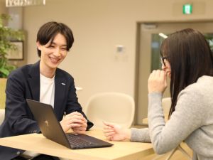 ブランディングテクノロジー株式会社【グロース市場】 Webコンサルタント／未経験活躍／年休124日／資格取得支援