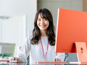 小泉アパレル株式会社 アパレルメーカーのECサイト運営／未経験歓迎／残業ほぼナシ