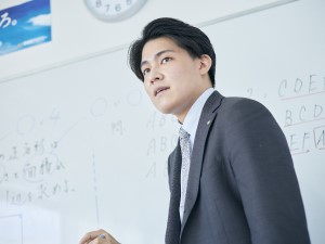 株式会社早稲田アカデミー【プライム市場】 塾講師（集団授業または個別指導）／平均残業月20h程度