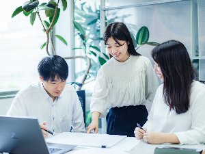 株式会社礎 法人営業（ルート／マンション設計）土日祝休み