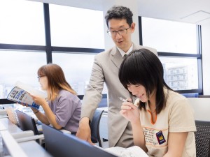 学校法人姫路情報学院 Web系人材の育成講師／未経験OK／土日祝休／残業月10h