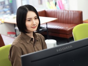 株式会社サクシード【グロース市場】 教育事業のWebマーケ／未経験歓迎／土日祝休／残業10h程度