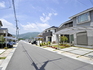 三都住建株式会社 営業／月給30万円以上＆歩合／テレアポなし／未経験歓迎