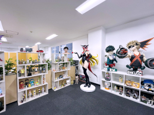 株式会社ロイスエンタテインメント 3Dデザイン会社の総合職（営業・ディレクター）／年休125日