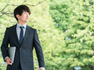 株式会社プロスゼット IT法人営業／残業なし／土日祝休み／賞与100万以上可