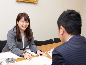 篠原電機株式会社 ルート営業／月給27万円～／年休127日／賞与年4回／商社