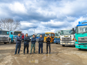 株式会社ヒョーセ トラックの整備・塗装／土日祝休み／月給25万円～／賞与年3回