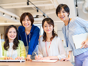 株式会社ＡＣＴマーケティング 事務／完全週休２日（土日祝）／年間休日121日