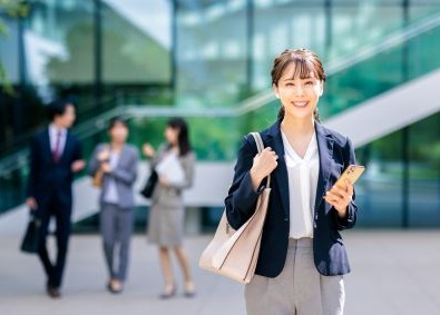 オンリアライズ株式会社 不動産営業／未経験歓迎／年休120日以上／土日祝休み
