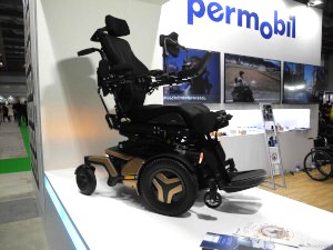 ペルモビール株式会社 電動車椅子の提案営業／残業月平均10時間／年間休日126日