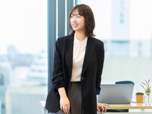 ＷＡＢＩＳＡＢＹ　ＴＯＫＹＯ株式会社 秘書・広報でキャリアUP／月給30万円可／資格取得費用全負担